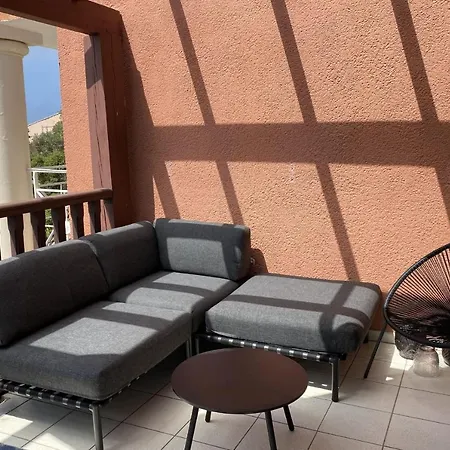 Nice Apartment With Balcony Near The Beaches 公寓