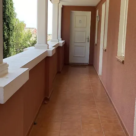 Nice Apartment With Balcony Near The Beaches Saint-Raphaël